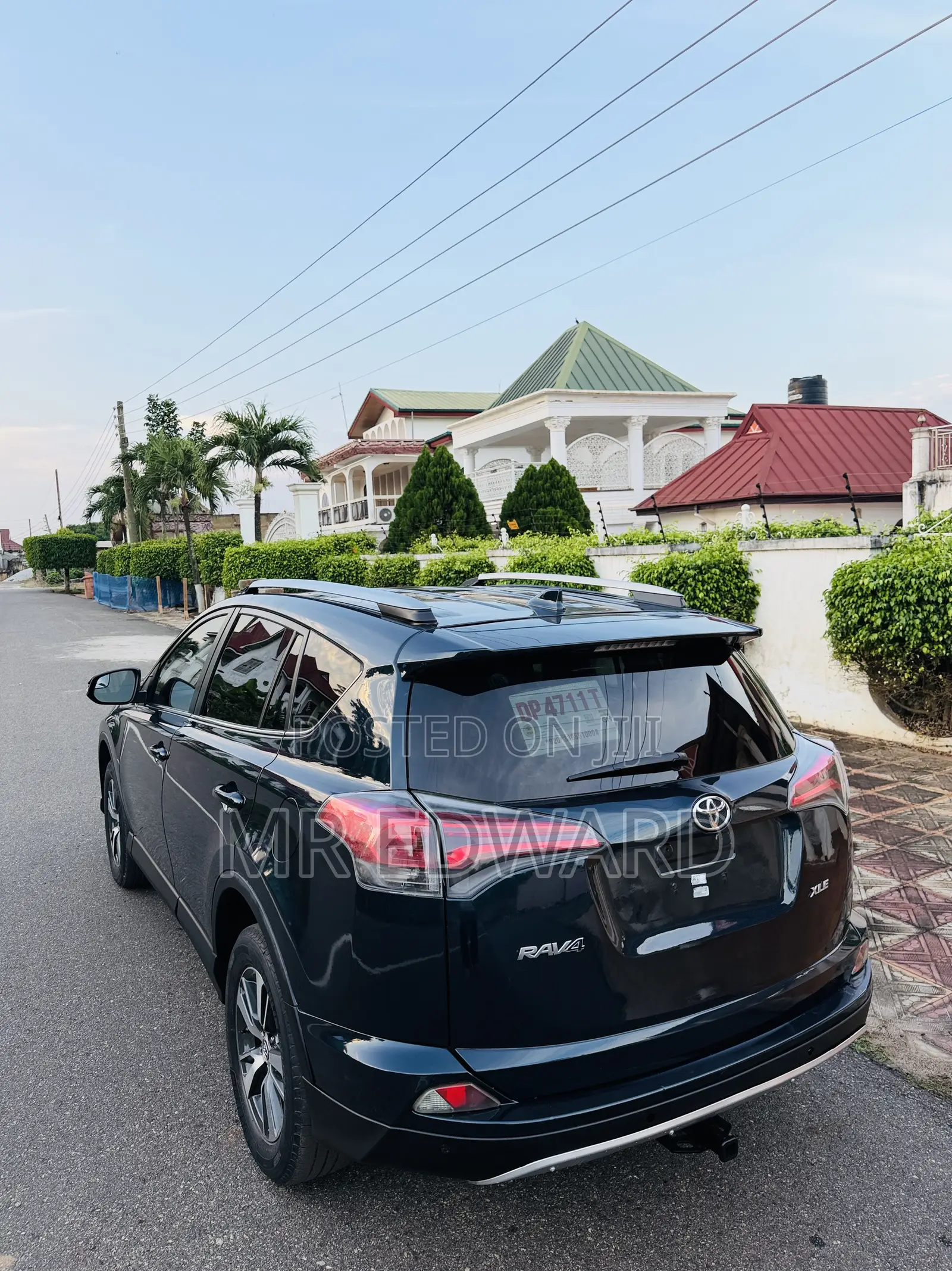 Toyota RAV4 Limited 4dr SUV (2.5L 4cyl 6A) 2018 Blue