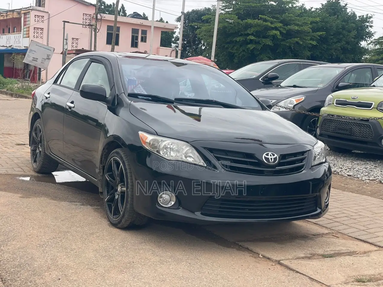 Toyota Corolla L 4-Speed Automatic 2013 Black