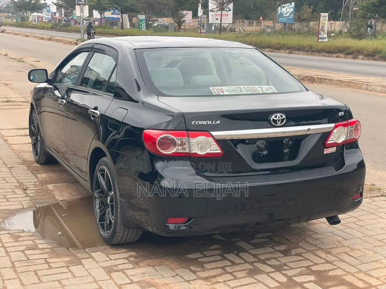 Toyota Corolla L 4-Speed Automatic 2013 Black