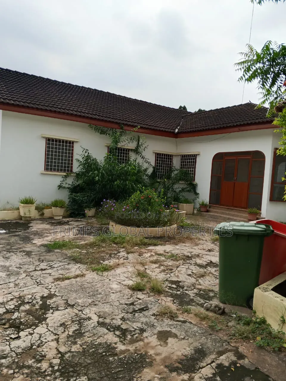 4bdrm House in Accra Metropolitan for sale