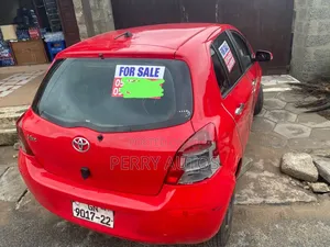 Toyota Vitz 1.3 AWD 3dr 2010 Silver