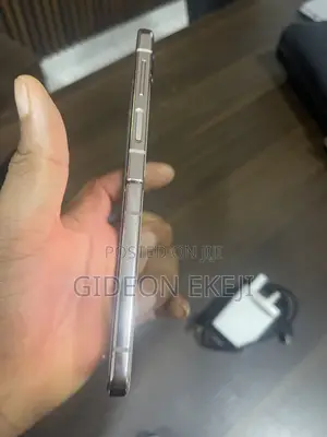 New Samsung Galaxy Z Flip4 128 GB Rose Gold