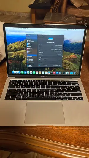 Laptop Apple MacBook Air 2019 8GB Intel Core i5 SSD 128GB