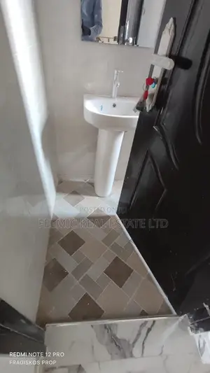 2bdrm Apartment in Felmic Real Estate, Nyanmekye for rent