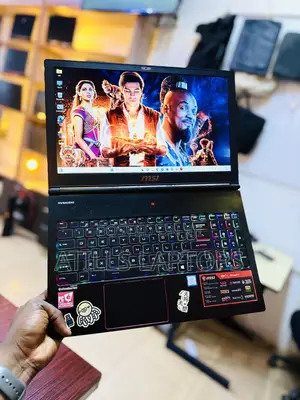 Laptop MSI GS63 Stealth 8RE 16GB Intel Core i7 SSD 1.5T