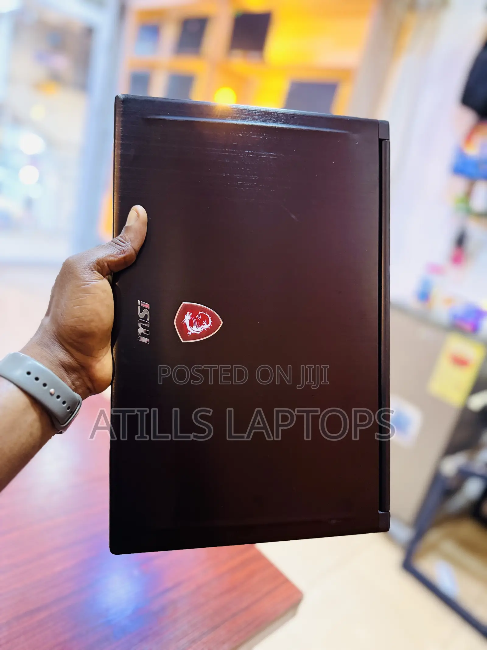 Laptop MSI GS63 Stealth 8RE 16GB Intel Core i7 SSD 1.5T
