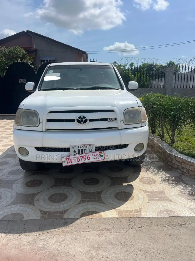 Toyota Tundra 2019 White