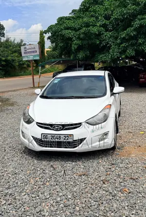Hyundai Elantra Limited Sedan FWD (1.8L 4cyl 6A) 2013 White