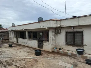 10bdrm House in Sepe Owusu Ansah, Kumasi Metropolitan for sale