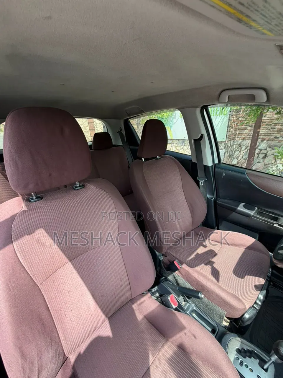 Toyota Vitz 2011 Silver