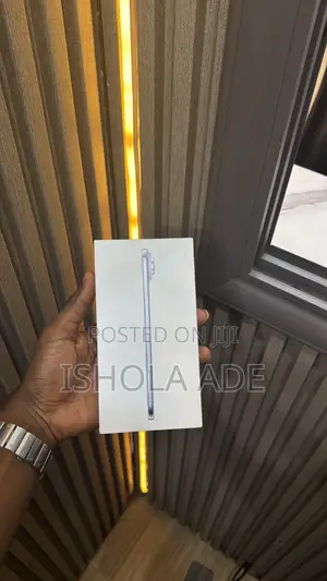 New Apple iPhone Air 256 GB Silver