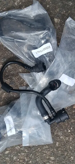 Water Connector for Different Mercedes-Benz Models 205 213