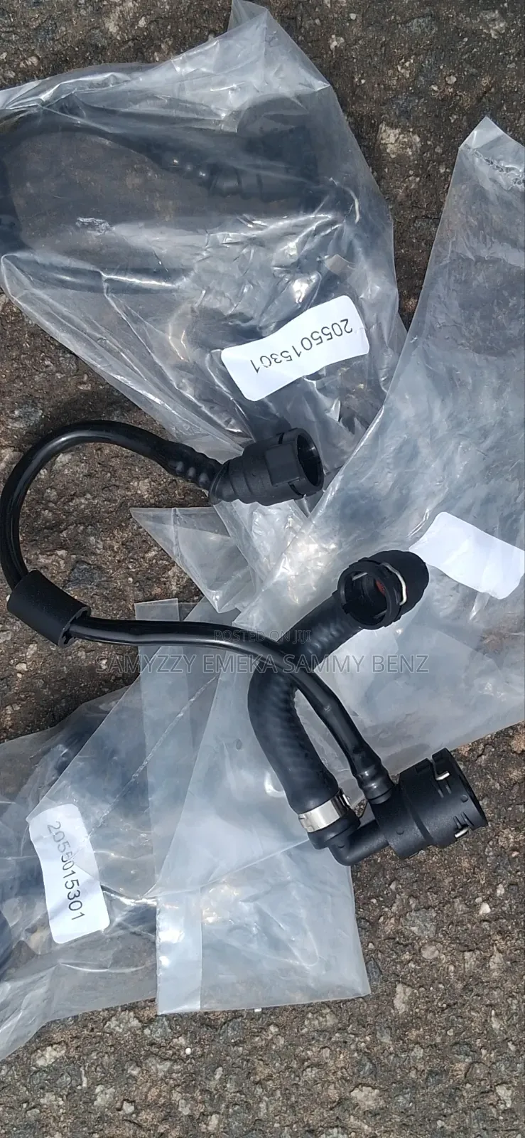 Water Connector for Different Mercedes-Benz Models 205 213