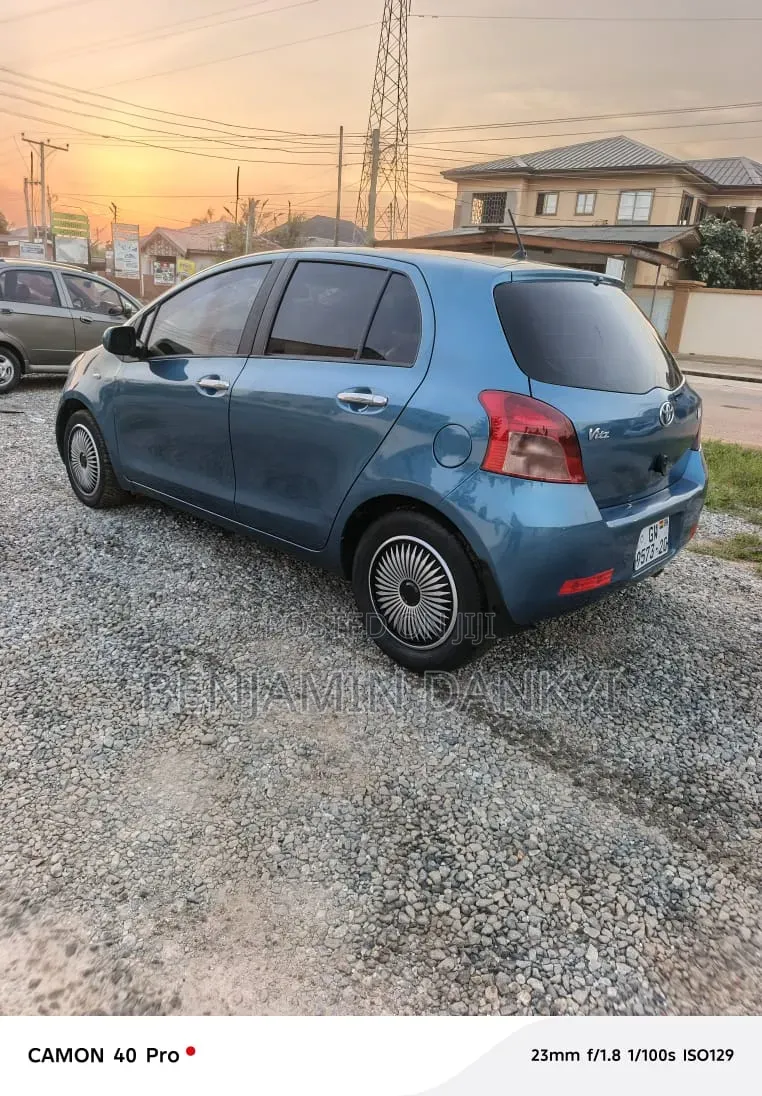 Toyota Vitz 2010 Blue