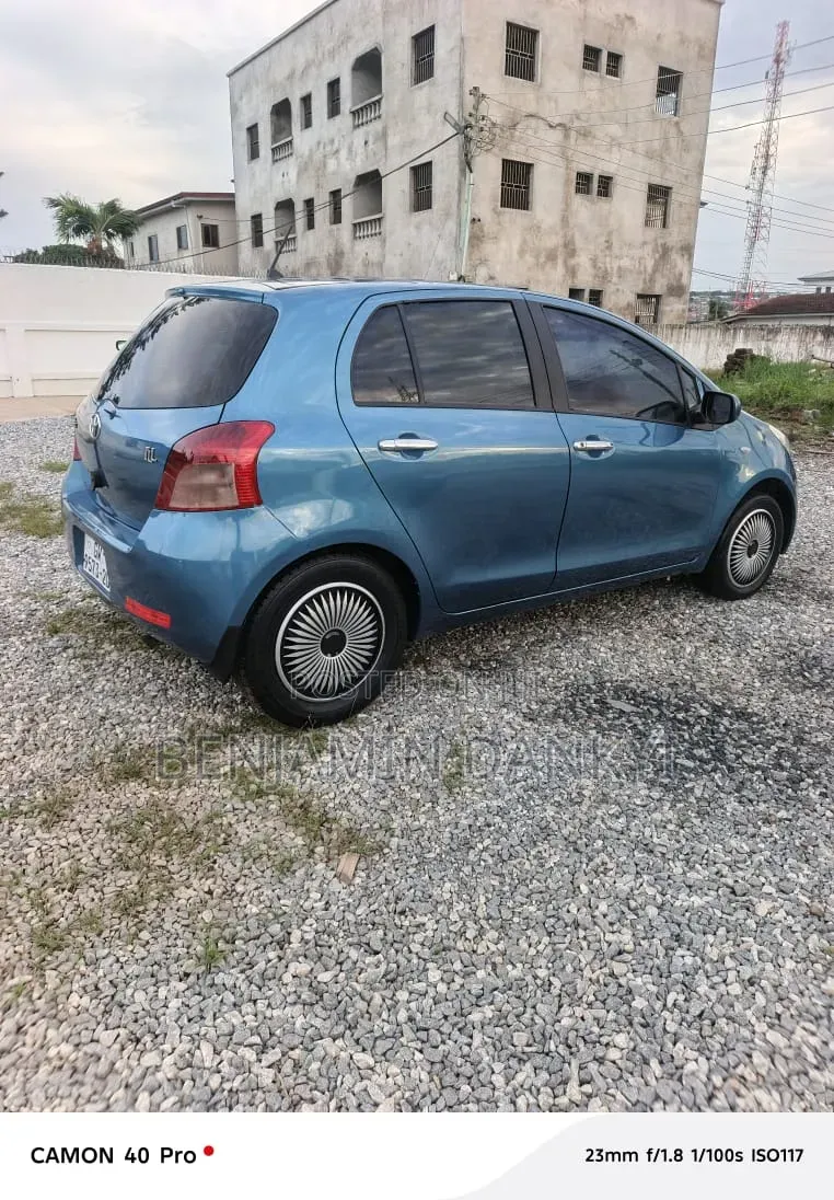 Toyota Vitz 2010 Blue