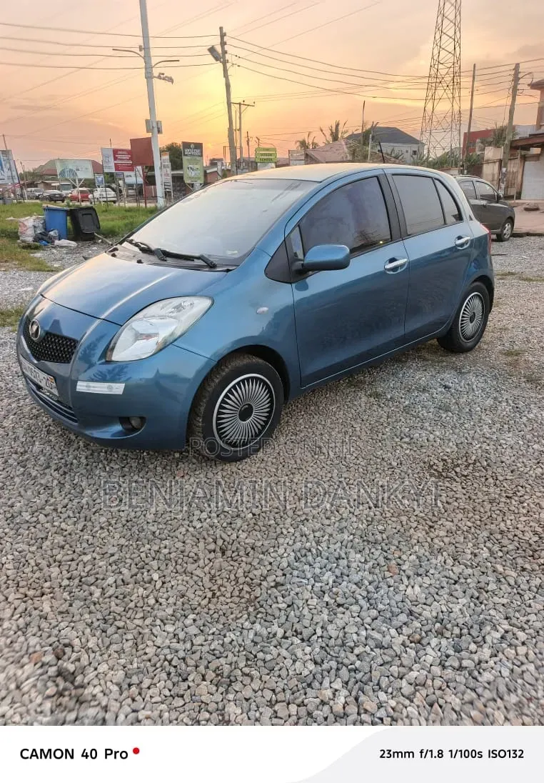 Toyota Vitz 2010 Blue
