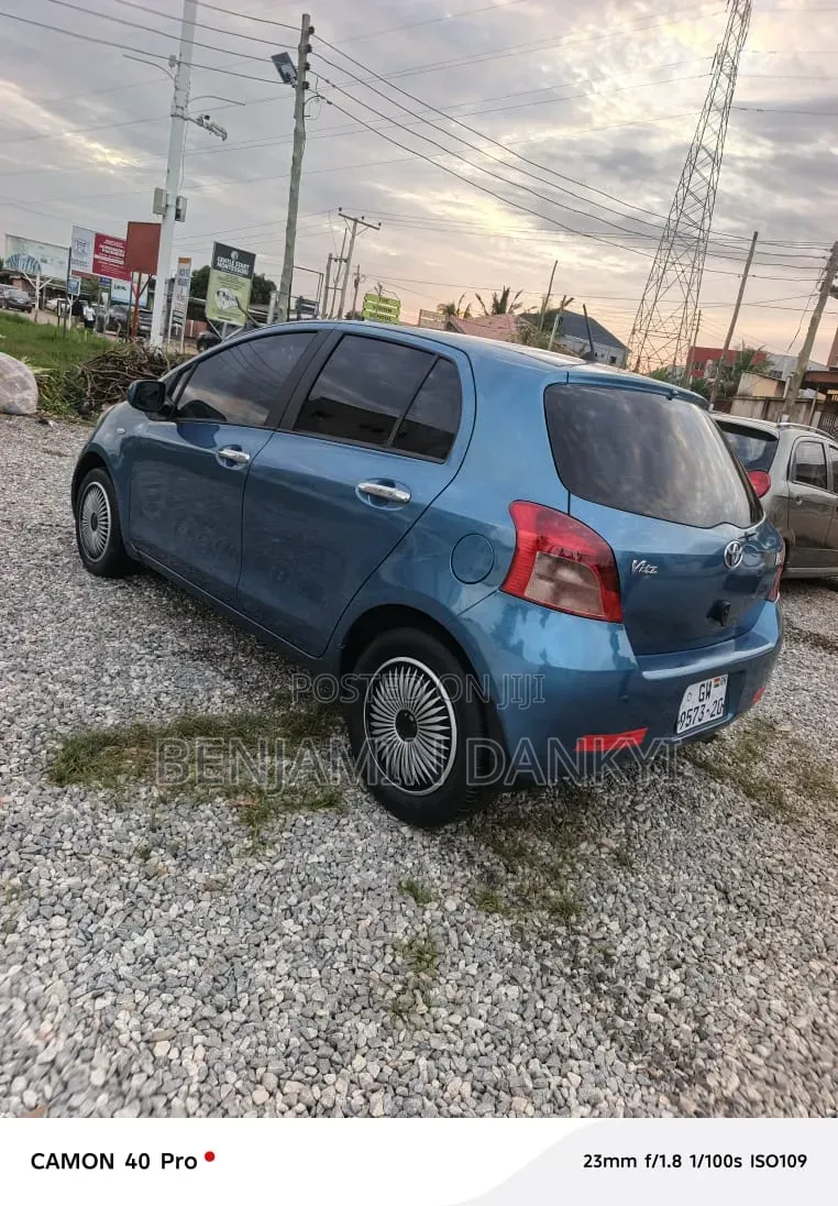 Toyota Vitz 2010 Blue
