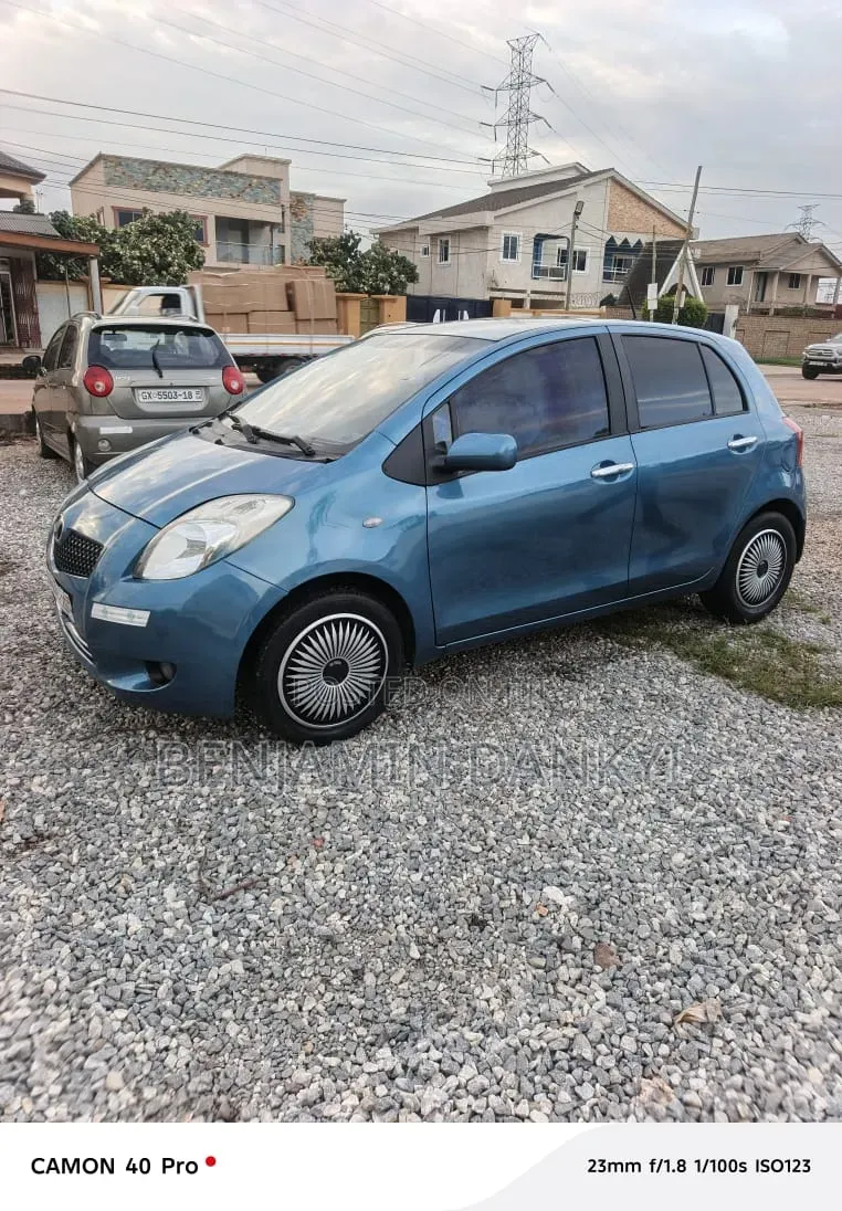 Toyota Vitz 2010 Blue