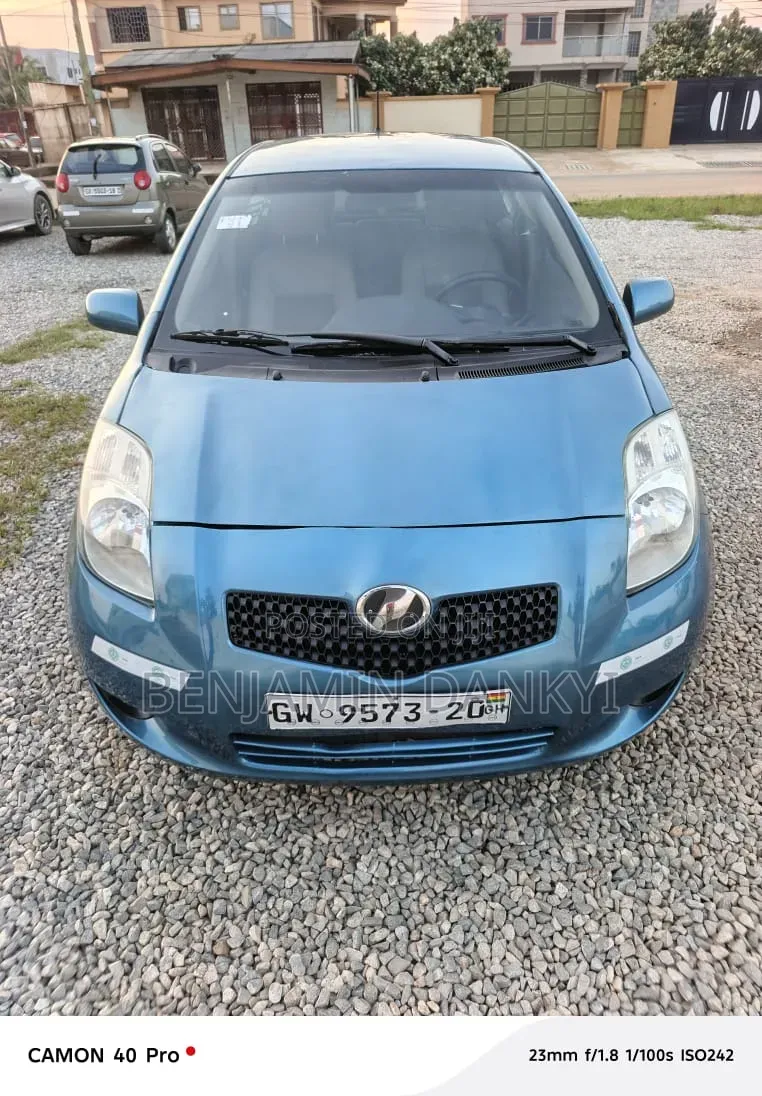 Toyota Vitz 2010 Blue