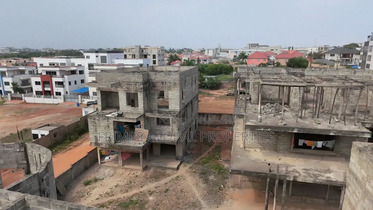 12bdrm House in Airport Residential Area for sale
