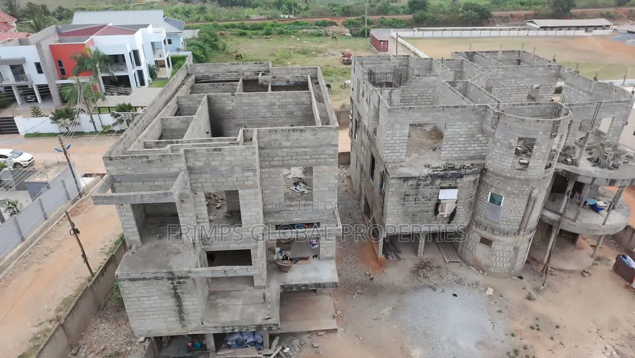 12bdrm House in Airport Residential Area for sale