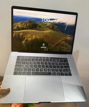 Laptop Apple MacBook Pro 2018 16GB Intel Core i7 SSD 512GB
