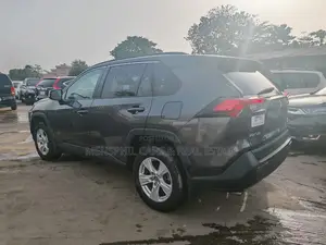 Toyota RAV4 LE 2022 Gray