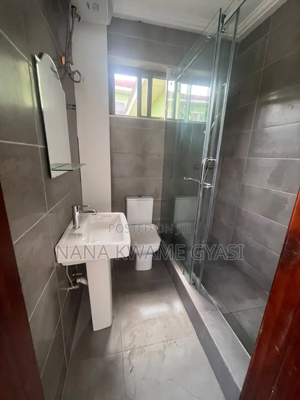 5bdrm Mansion in Willman Real Estate, Burma Camp for rent