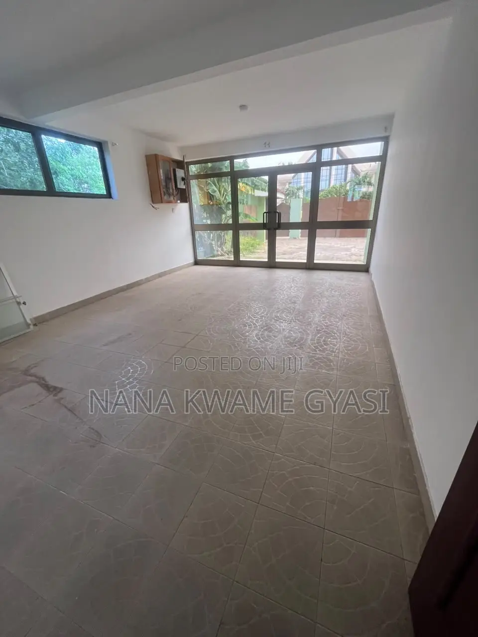 5bdrm Mansion in Willman Real Estate, Burma Camp for rent