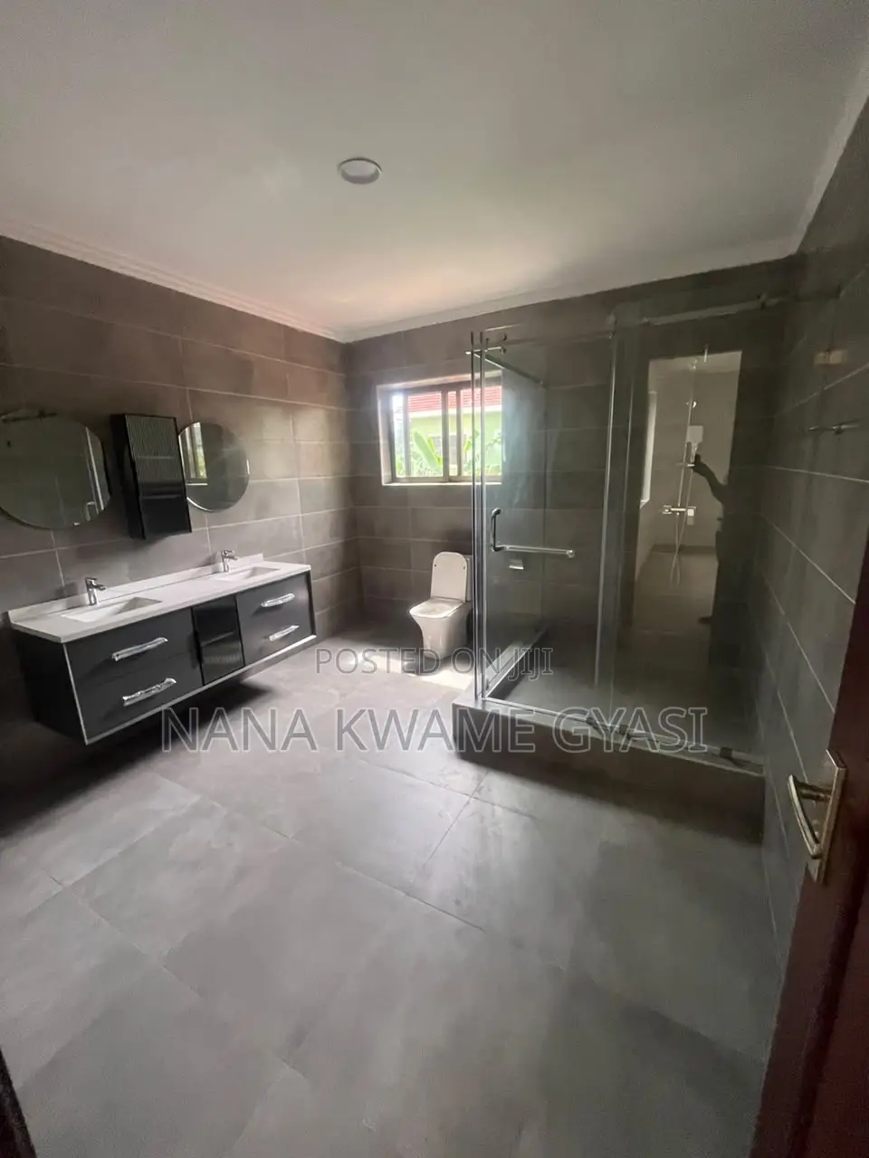 5bdrm Mansion in Willman Real Estate, Burma Camp for rent