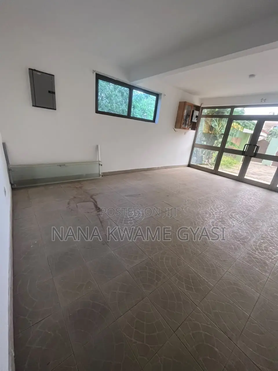 5bdrm Mansion in Willman Real Estate, Burma Camp for rent