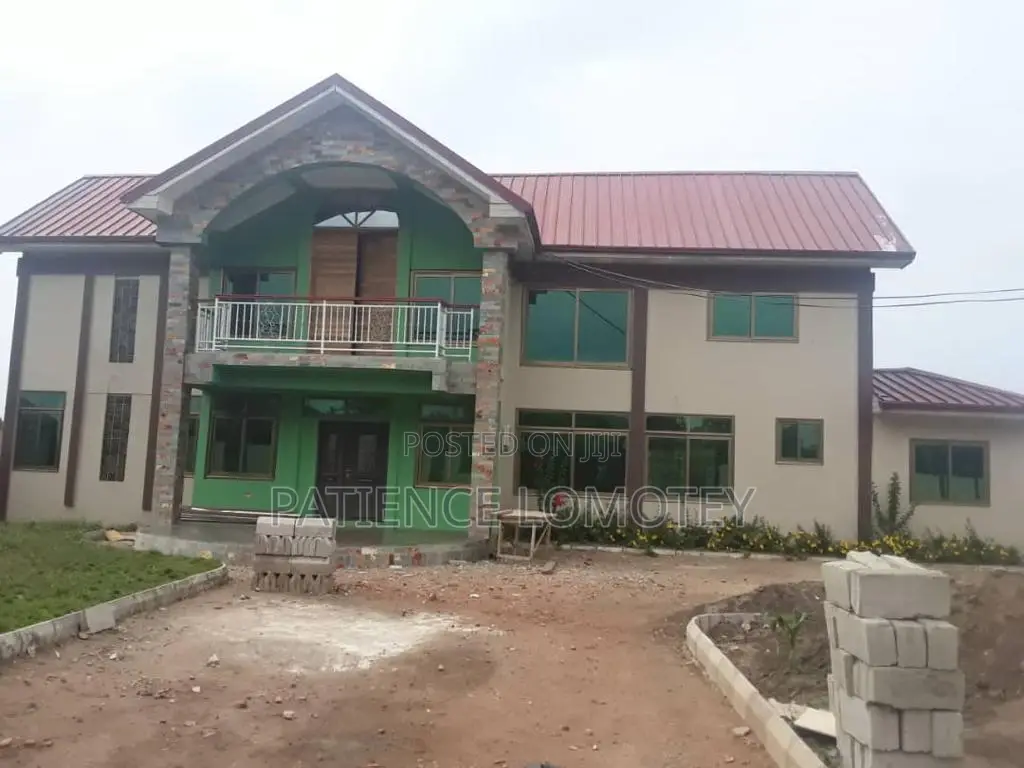 5bdrm House in Accra Metropolitan for rent