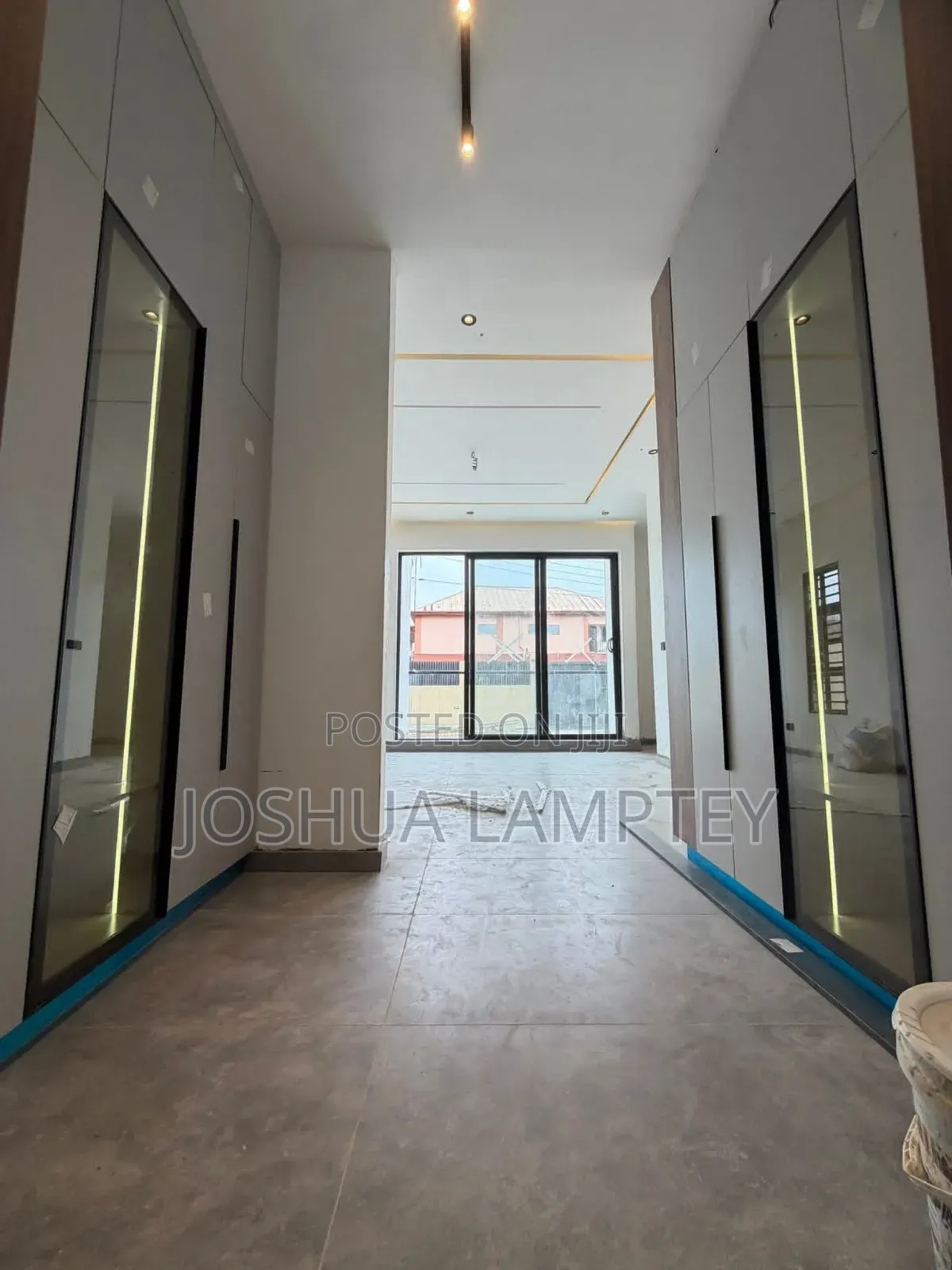 3bdrm House in Lake Side Estate for sale