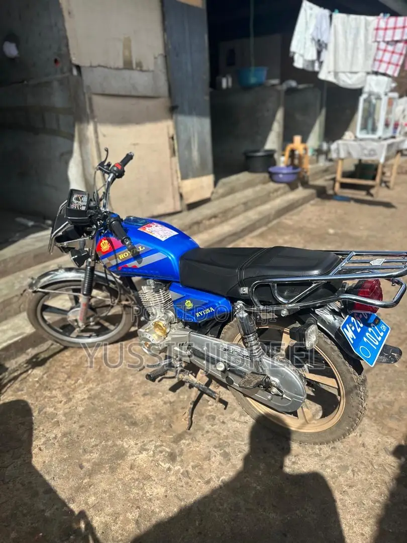New Royal RY125 2025 Blue