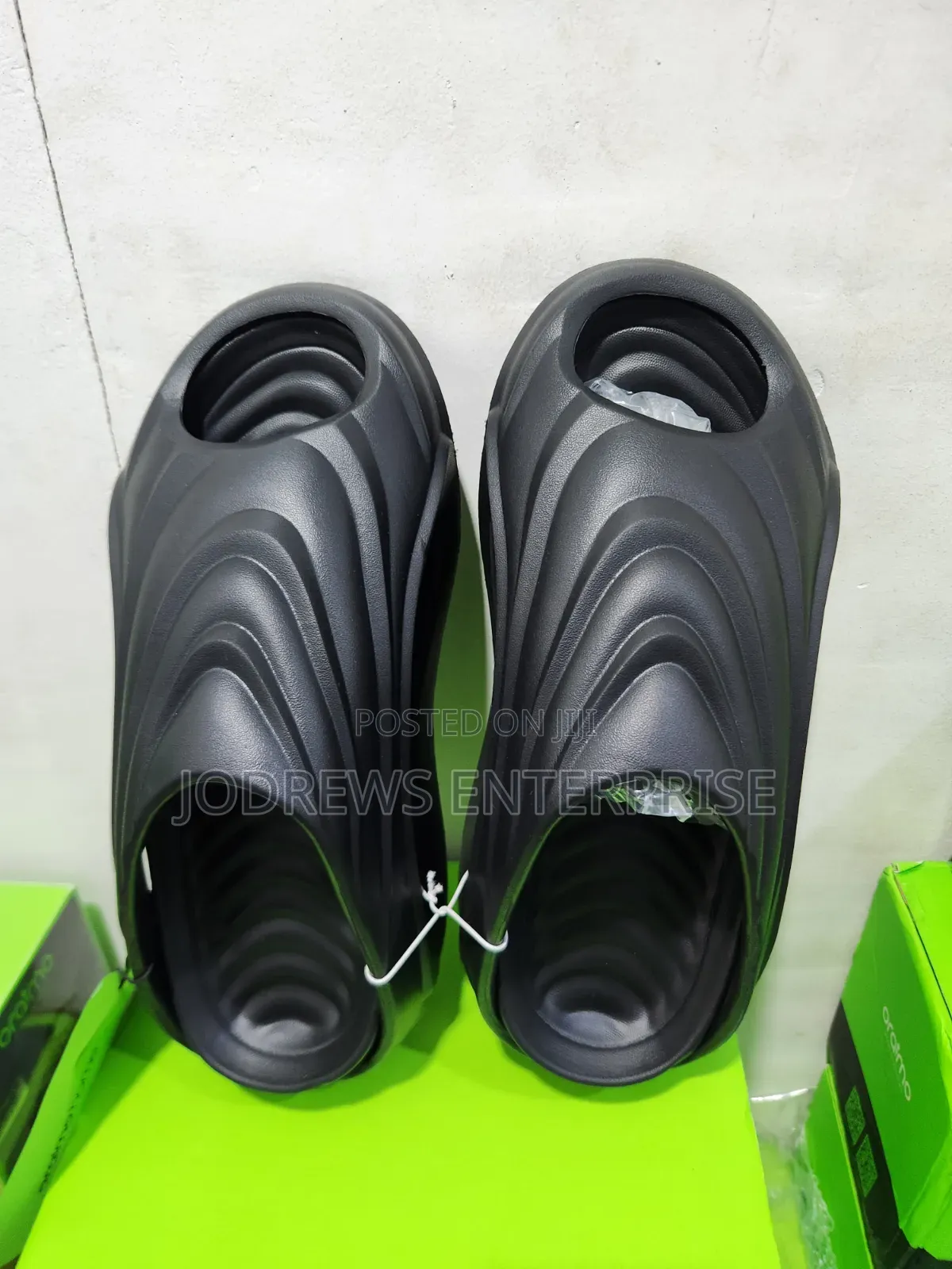 Oraimo Crestfrom Ergonomic Anti-Skid Slipper