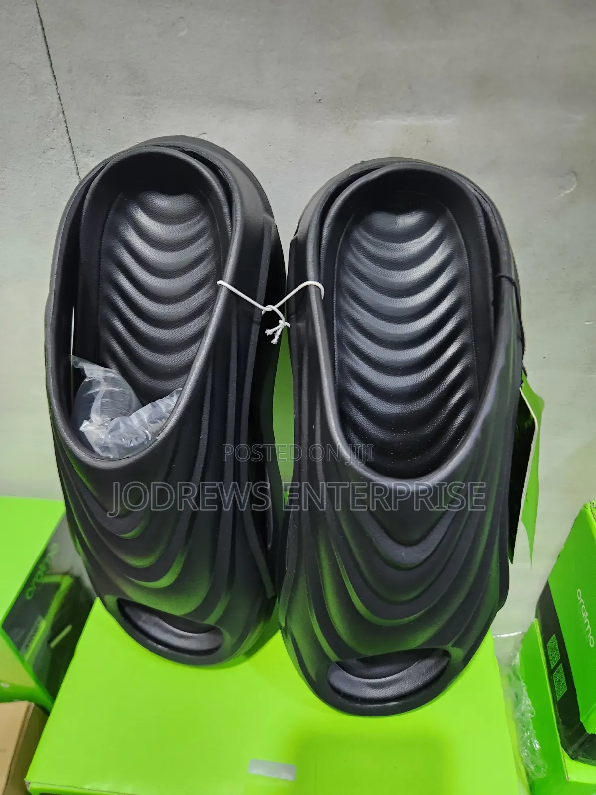 Oraimo Crestfrom Ergonomic Anti-Skid Slipper