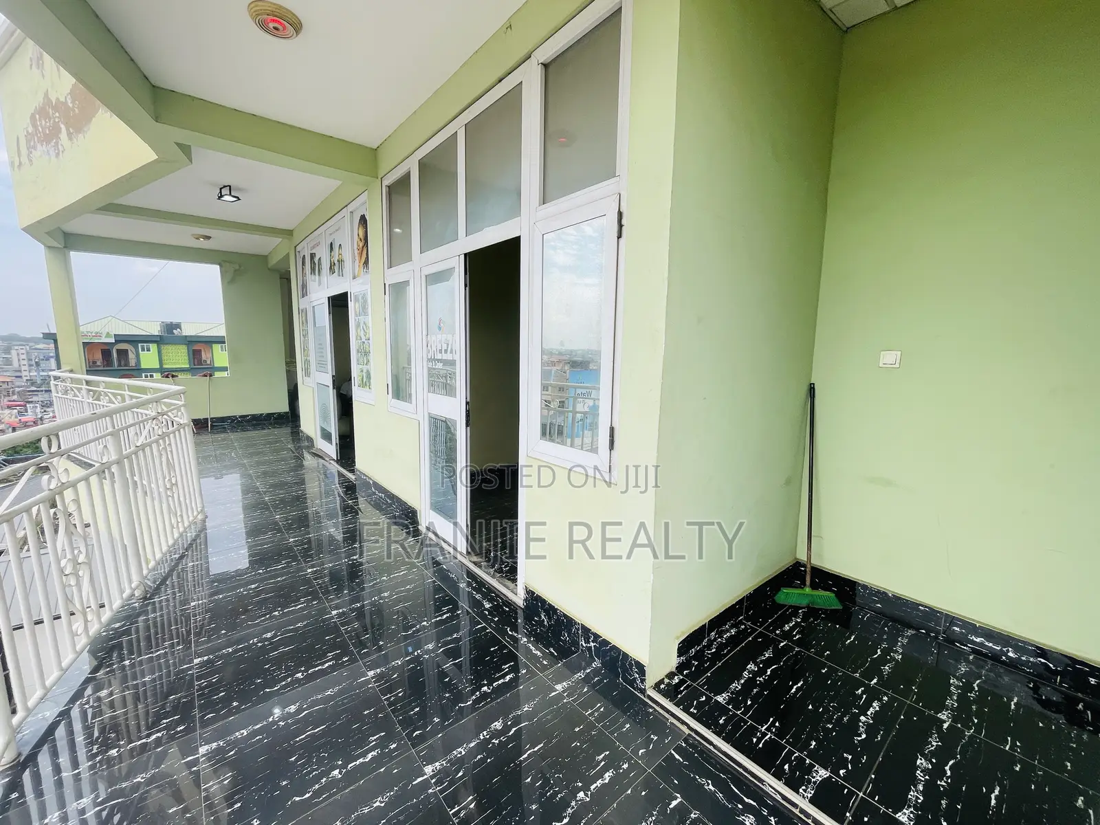 Spacious Shop/Office Space for Rent at Darkuman.