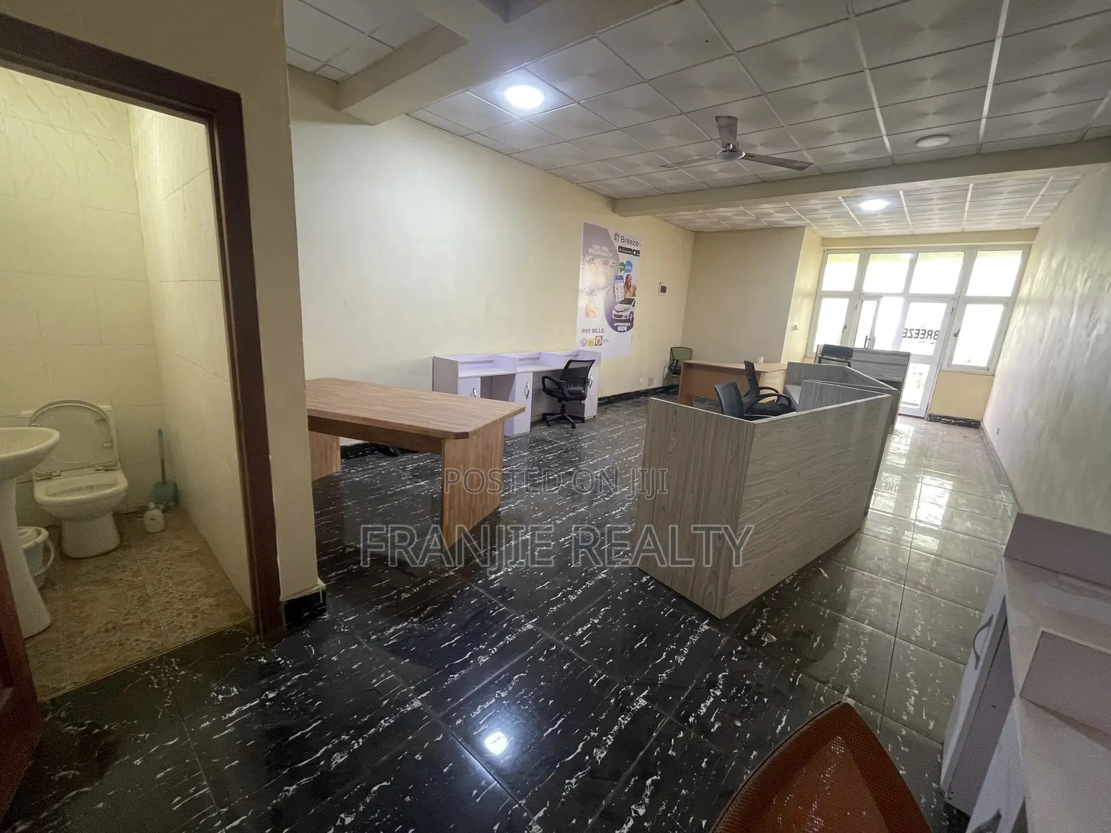 Spacious Shop/Office Space for Rent at Darkuman.