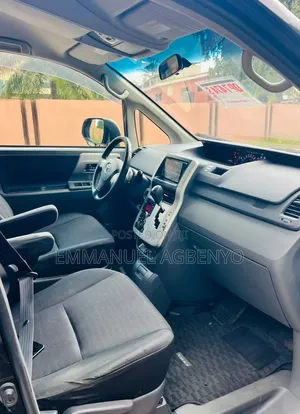 Toyota Voxy 2012 Black