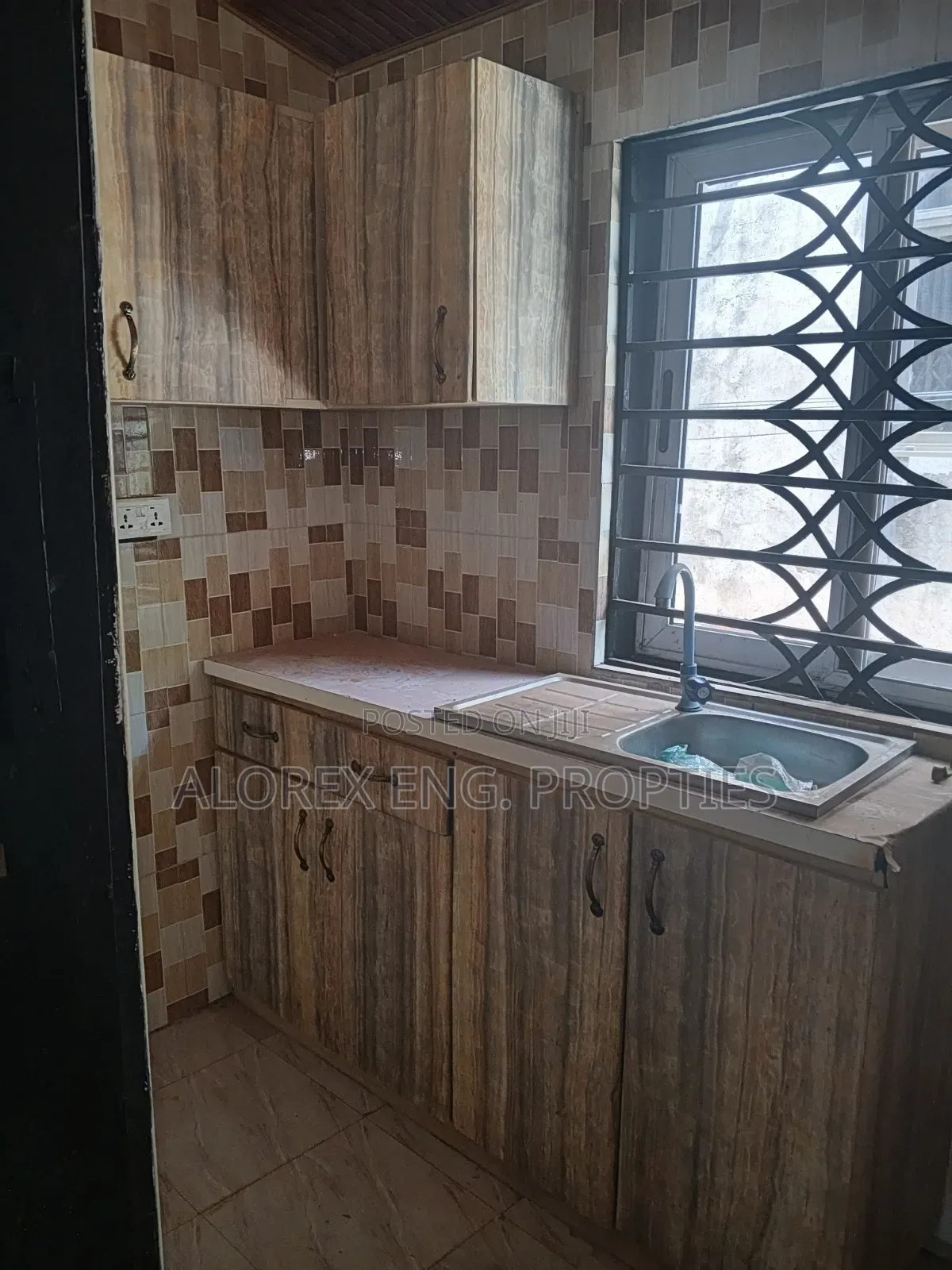 1bdrm Apartment in Adenta Amanfro, Frafraha for rent