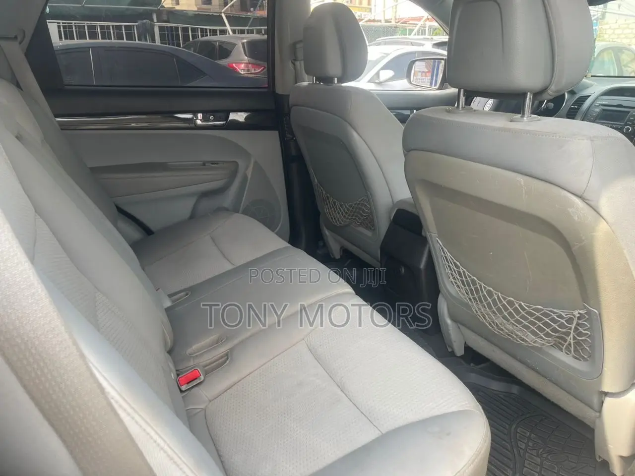 Kia Sorento LX 2012 Silver