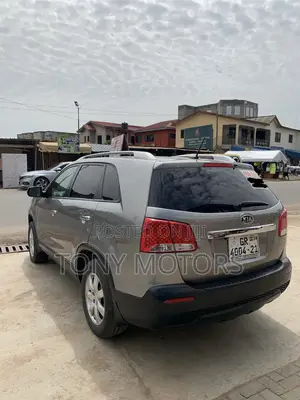 Kia Sorento LX 2012 Silver