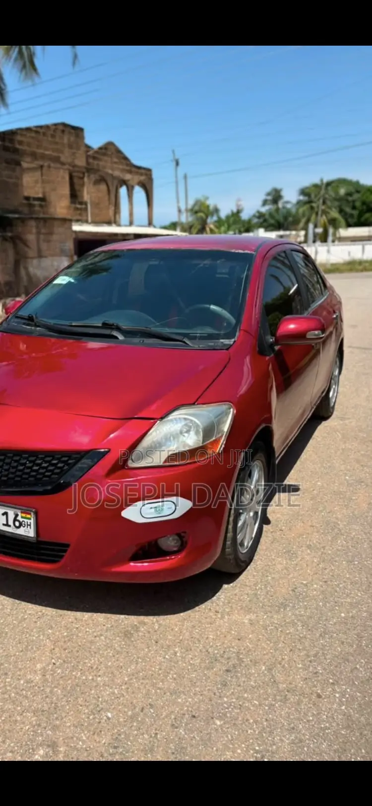Toyota Yaris Base Hatchback 5dr 2010 Red