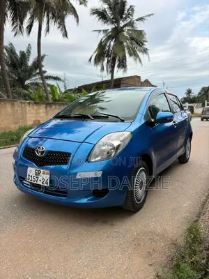 Toyota Vitz 1.3 FWD 5dr 2010 Blue