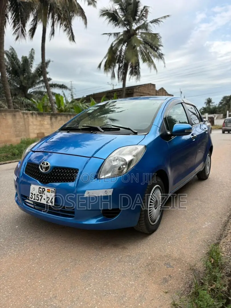 Toyota Vitz 1.3 FWD 5dr 2010 Blue