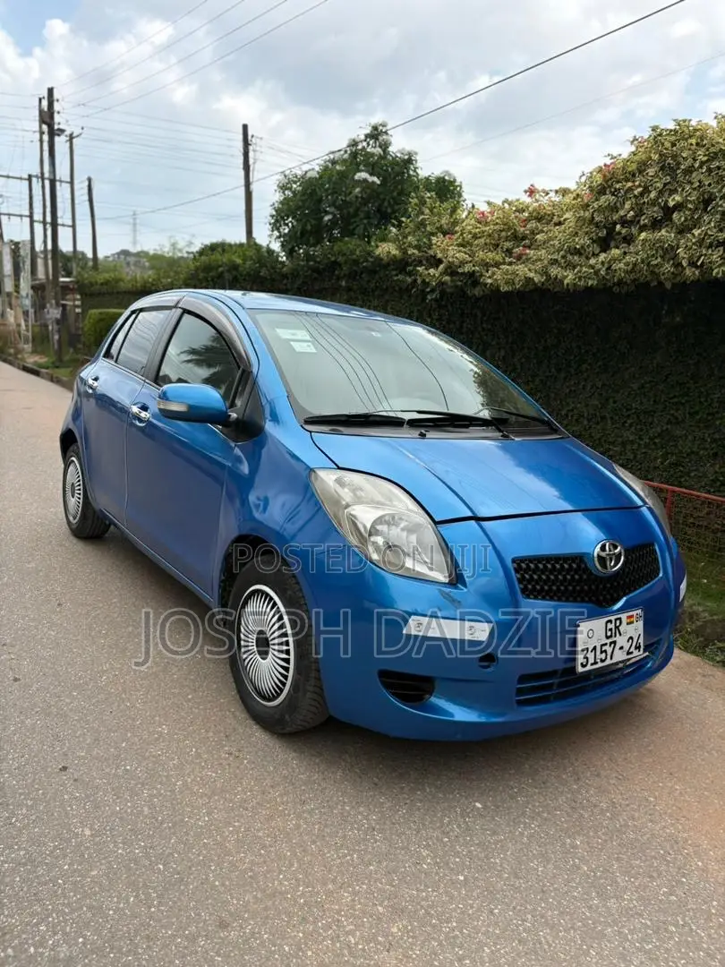 Toyota Vitz 1.3 FWD 5dr 2010 Blue
