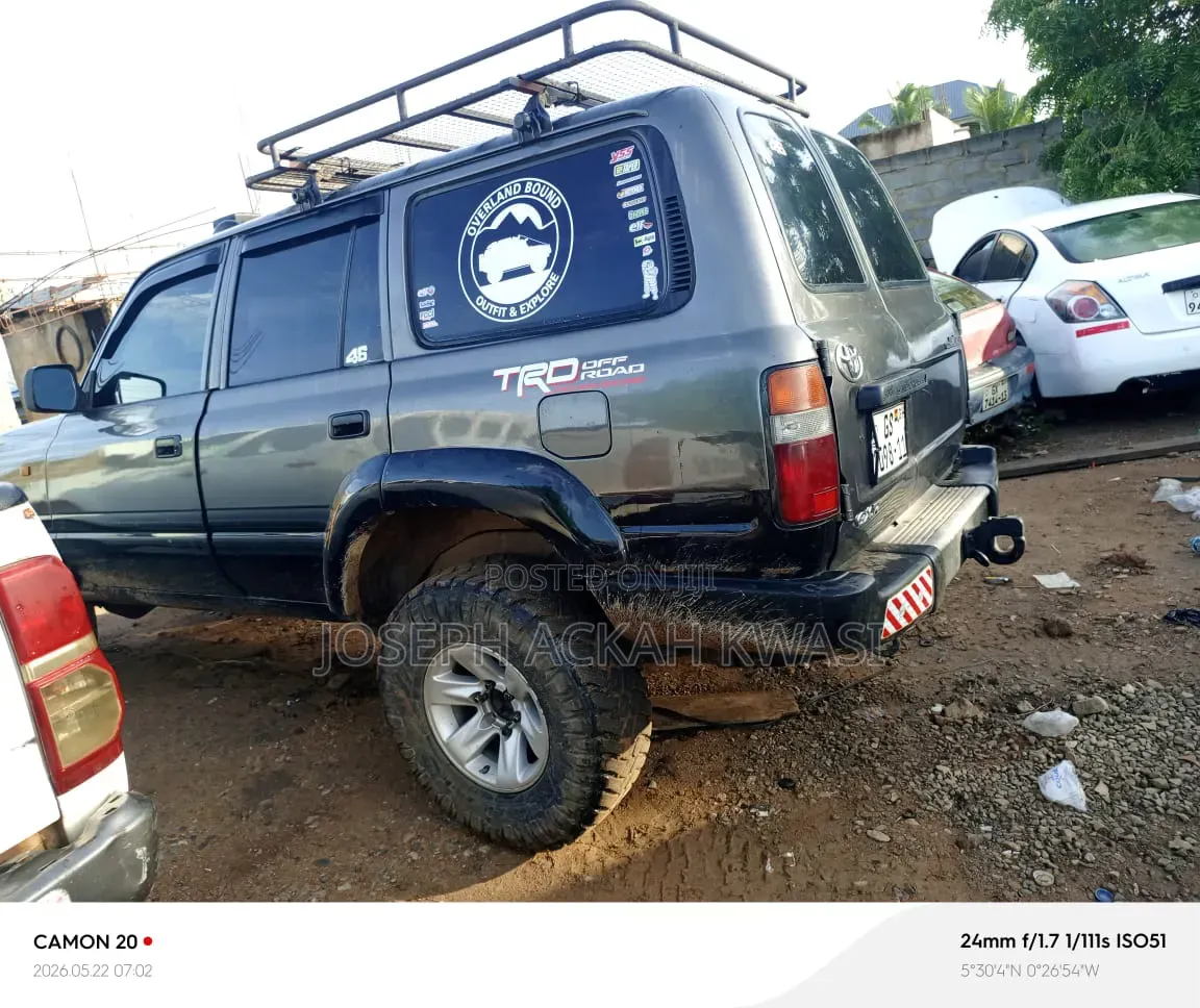 Toyota Land Cruiser 2011 Gray