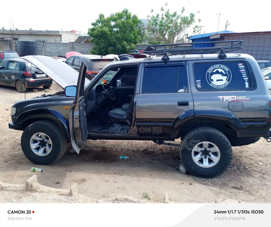 Toyota Land Cruiser 2011 Gray