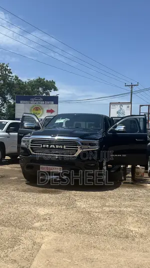 RAM 1500 2021 Black