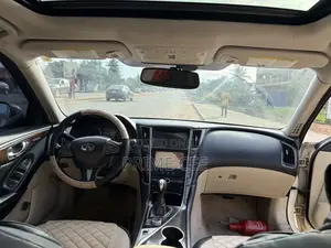 Infiniti Q50 2015 Off white